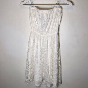 Hollister White summer strapless lace dress